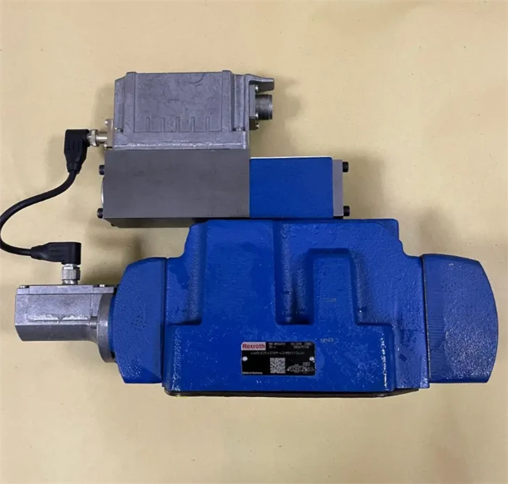 4WRLE25V370M-42/MXY/24A1 R901401731 Hydraulic Proportional Flow Control Valve